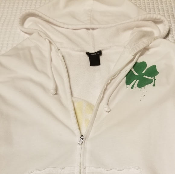 Vintage Rue 21 hooded sweatshirt, white with shamrocks, size XL - Picture 4 of 6